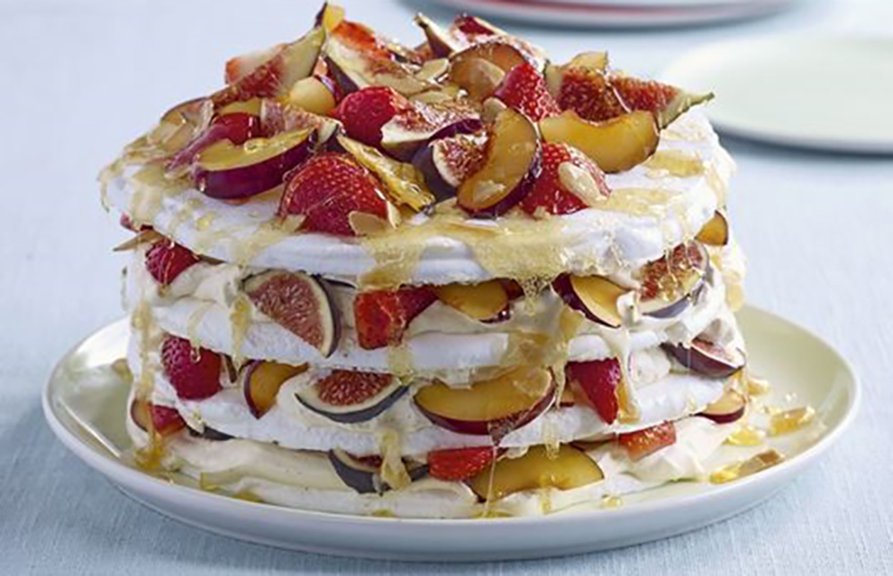 James Martin Date And Walnut Cake / Victoria Sandwich Cake With